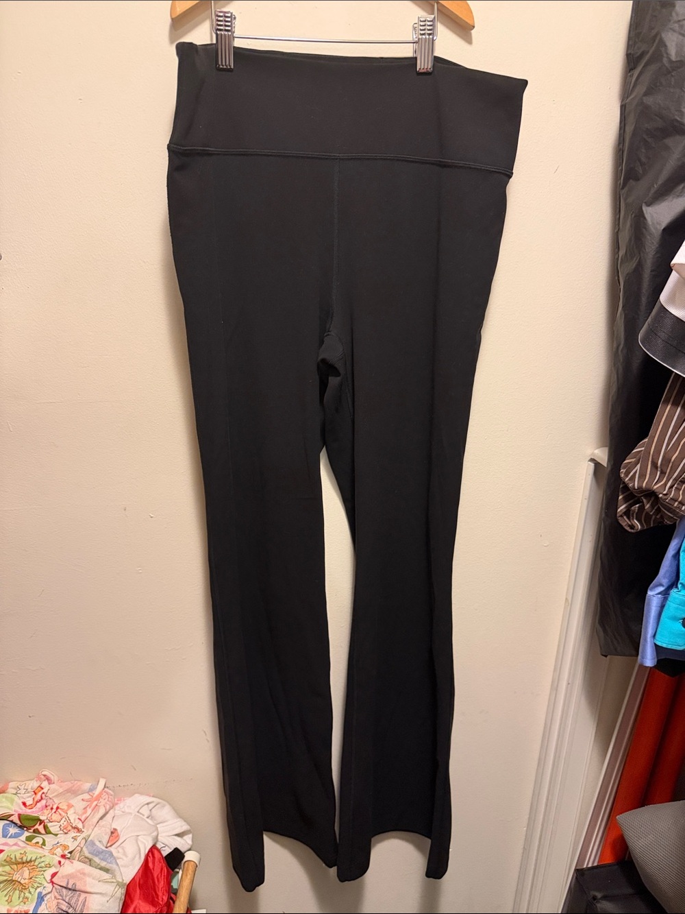 Lululemon Black High-Waist Flare Leggings size 12